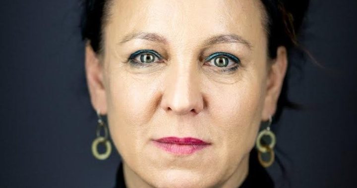 Olga Tokarczuk – metryka [wiek, wzrost, mąż i dzieci, pochodzenie, rodzina, życiorys]