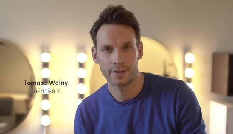 Tomasz Wolny podczas uprawiania brazylijskiego jiu-jitsu, koszykówki, kitesurfingu lub jazdy konnej.